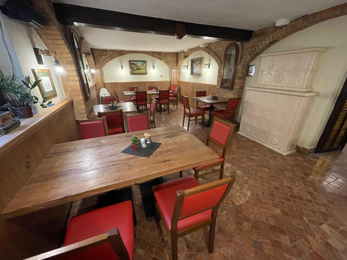 Revesz Hotel, Restaurant And Rosa Hotel Gyor