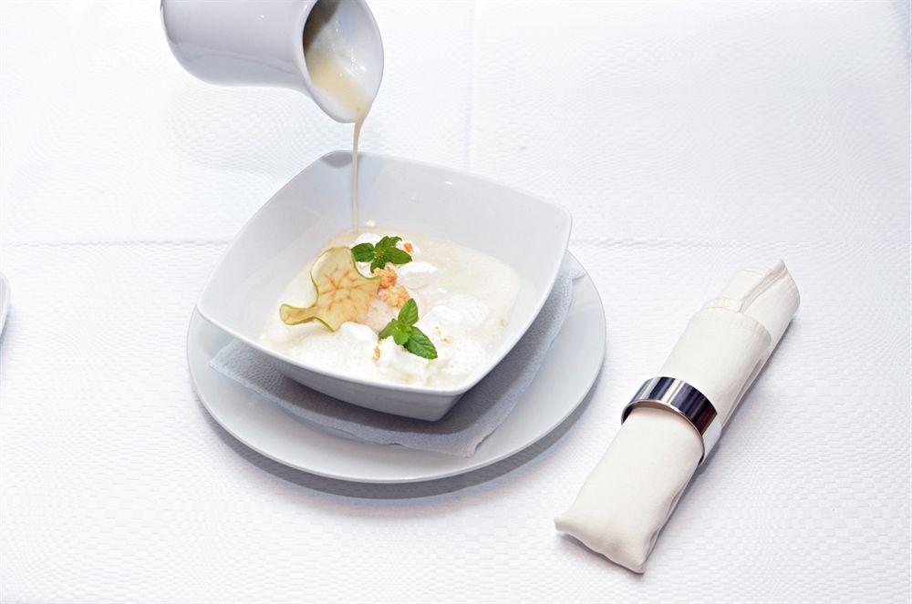 Hotel Revesz Hotel, Restaurant And Rosa 3*