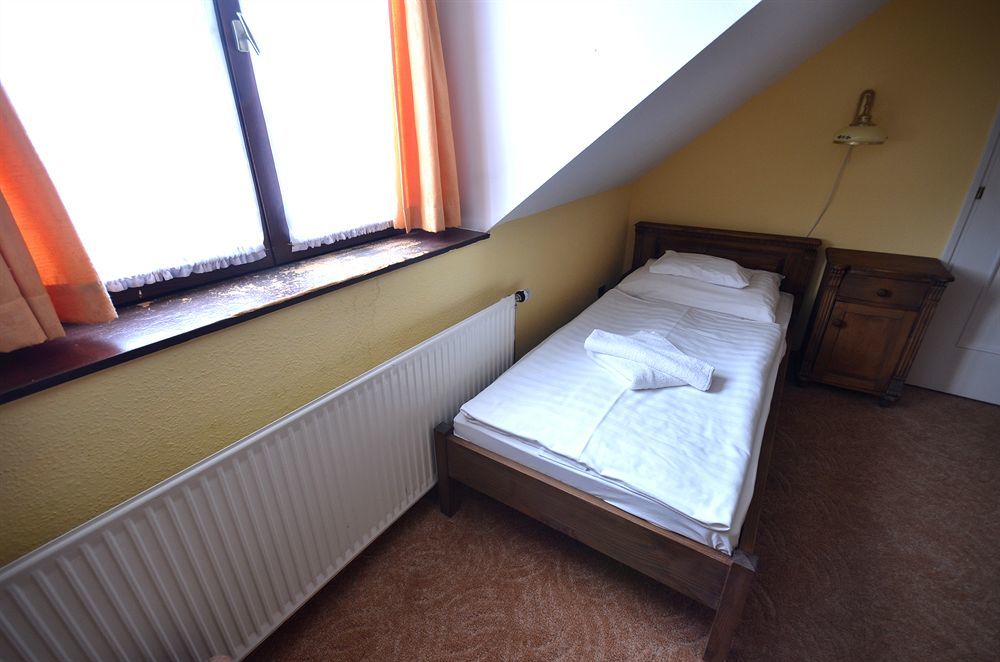Hotel Revesz Hotel, Restaurant And Rosa 3*