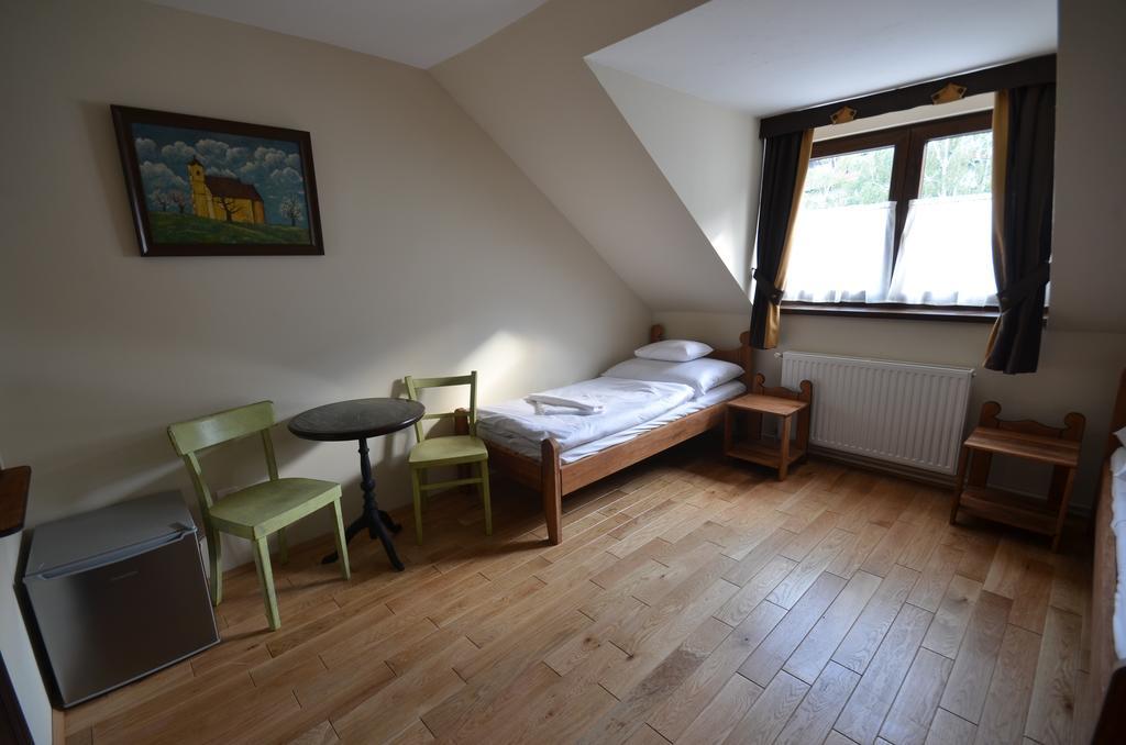 Revesz Hotel, Restaurant And Rosa Hotel 3*